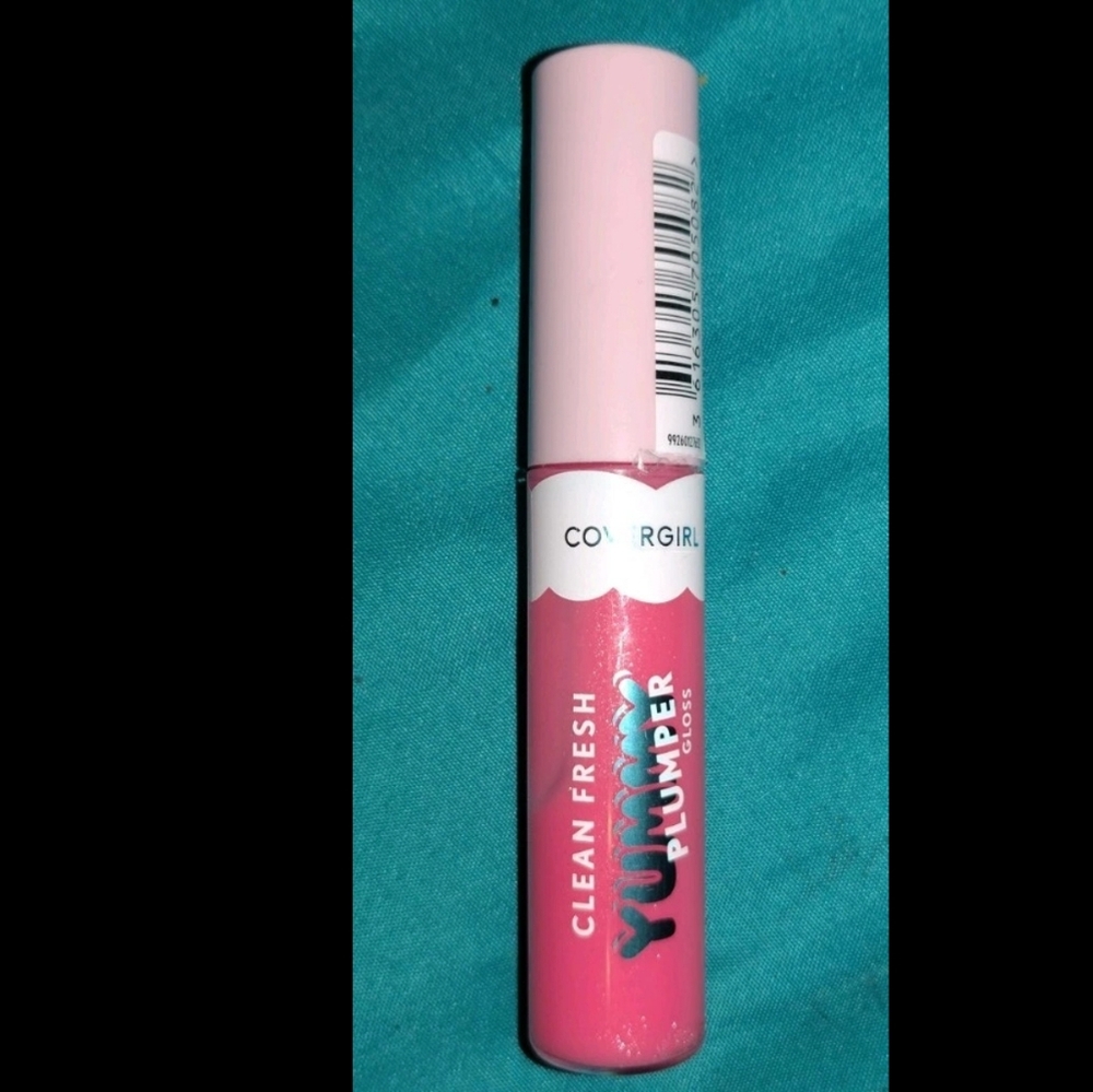 COVERGIRL Clean Fresh Yummy Plumper Gloss - Vibrant Pink